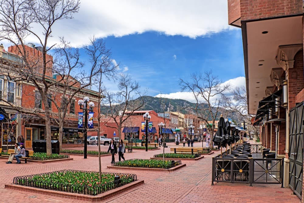 boulder pearl street mall